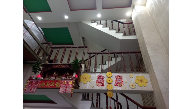 Bán Nhà Mặt Tiền khu Lê Văn Việt 74m2 Quận 9 chỉ hơn 7 Tỷ 4 Tầng Thiết Kế